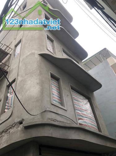 Bán nhà sổ đỏ – Tư Đình – Long Biên: DT 45m2 – Giá 13 tỷ (nhà xây mới 5 tầng). - 1
