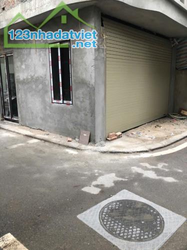 Bán nhà sổ đỏ – Tư Đình – Long Biên: DT 45m2 – Giá 13 tỷ (nhà xây mới 5 tầng).