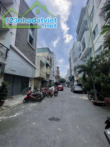 Hai mặt tiền hẻm 10m - Oto vào nhà - CMT8 P.11 Quận 3 - 28m2 - Giá 6.6T - 2