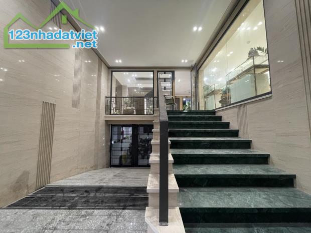 Bán Tòa CHDV Xuân La - 250m2 x 1 hầm 8T nổi thang máy - Oto đỗ cửa - Vài bước ra Phố - 1