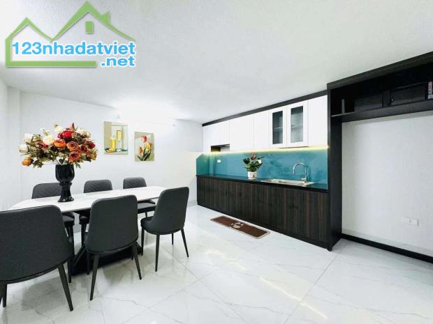 Nhà Hiếm- Lô góc mới xây-full nội thất nhập khẩu - 2