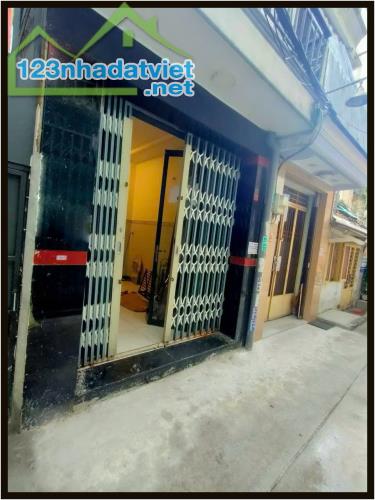 Hạ giá bán rẻ nhà xinh 2.5 x 14m 1 trệt 1 lầu Hai Bà Trưng Quận 3 TP.HCM