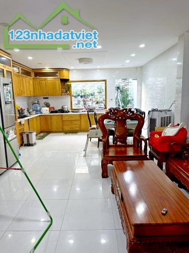 Mặt tiền đường số 105 Trịnh Quang Nghị 5x24 chỉ 11 tỷ - 2