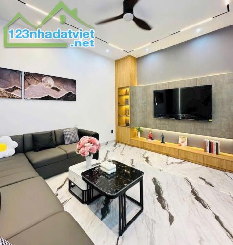 NHÀ HXH ĐẬU CỬA - THIẾT KẾ HIỆN ĐẠI - SIÊU ĐẸP - 58M2 - 4 TẦNG - PHẠM VĂN CHIÊU, GÒ VẤP - 3