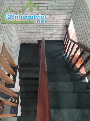Bán Nhà Thới Tứ Sau siêu thị Coopmart, 80m2,2Tầng Đường 5m, Thông Tứ Tung
