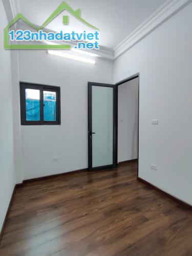 Bán nhà Khương Đình-Thanh Xuân, 30m2 x 3 tầng, mới cực đẹp, cách ô tô 15m. Giá 3,3 tỷ - 1