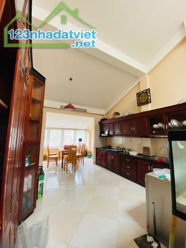 Hơn 5 tỷ nhà ngay phố Đại Linh gần đường Lê Quang Đạo, hàng xóm Vinhomes Green Bay 40m2x4T - 1