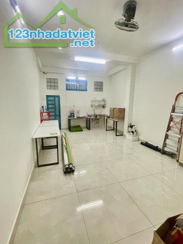 Cho thuê NNC, nhà mới cứng cáp, Phan Đăng Lưu Phú Nhuận, 70m2, 35tr/th - 2