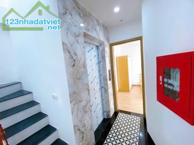 Nhà đẹp 6 tầng, tháng máy, mặt tiền 5,8m, ngõ roongh, thông, nông - 2
