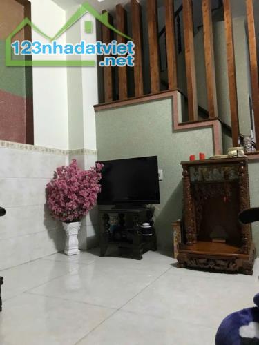 NHÀ XÂY KIÊN CỐ ĐỂ Ở, THÔNG 2 MẶT HẼM, HUỲNH TẤN PHÁT, QUẬN 7, 4 TẦNG, 77M2, CHỈ 5.95 TỶ - 2
