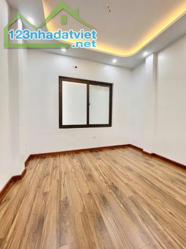 Bán gấp nhà Vũ Tông Phan - Thanh Xuân oto 15m 30m² 3 tầng đẹp Nở hậu chỉ 3.3 tỷ - 3