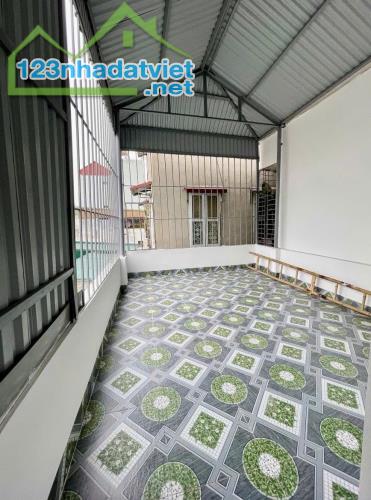 Bán gấp nhà Vũ Tông Phan - Thanh Xuân oto 15m 30m² 3 tầng đẹp Nở hậu chỉ 3.3 tỷ