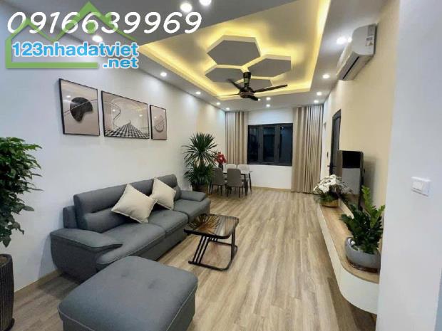 BÁN NHÀ ĐƯỜNG ĐÀO TẤN LINH LANG 40M2, Ô TÔ ĐỖ CỬA, NỘI THẤT NHẬP, CHỈ 7 TỶ! - 1