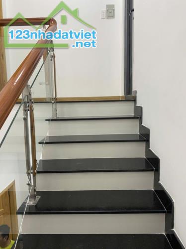 🏠🔥Bán nhà tx24 quận 12  diện tích 63m   3lầu 💰 chỉ hơn 5 tỷ  + Kết cấu : 1trệt, 2lầu,3P - 1