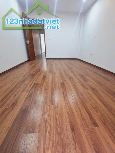 PHÂN KHÚC HIẾM, BAY NHANH, TT ĐỐNG ĐA, NHÀ DÂN XÂY ĐẸP, Ở LUÔN, 2 THOÁNG, KD CCMN ĐỈNH. - 4