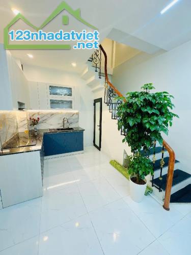 🏢 BÁN NHÀ MẶT PHỐ ĐẶNG TIẾN ĐÔNG, ĐỐNG ĐA – 108M² – MẶT TIỀN 6M – VỊ TRÍ KINH DOANH ĐỈNH - 1