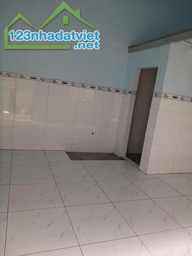 Bán Kiot+dãy trọ 5p giá mềm,đang có khách thuê,mua là có lời ở Hóc Môn,Sổ Hồng Riêng,760tr - 4