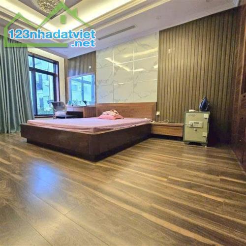 Bán nhà Cầu Giấy,ô tô tránh,lô góc,71m,4T,giá 10.9 tỷ,kinh doanh,LH Hải 0966866250 - 3