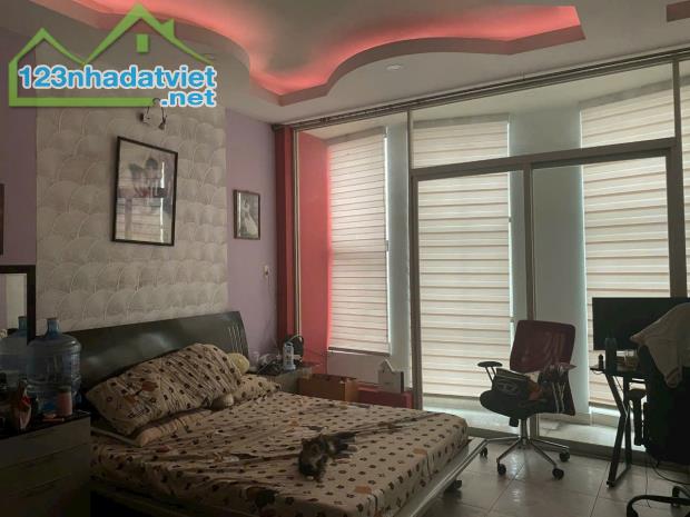 TẶNG NGAY 5 TRIỆU TIỀN MẶT cho khách chốt thuê luôn nhà mặt tiền 57 Nguyễn Minh Hoàng, P12 - 4