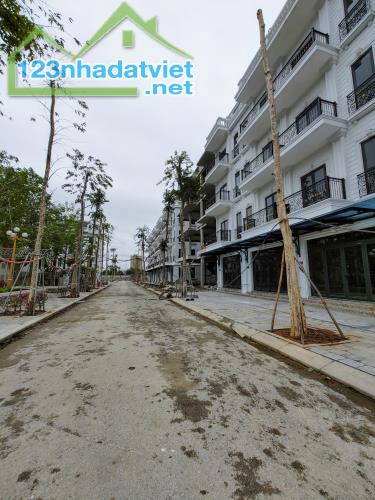 LIỀN KỀ 80M2, HƯỚNG ĐN, LK5 KĐT ĐÔNG DƯƠNG RESIDENCE – ĐỨC THƯỢNG