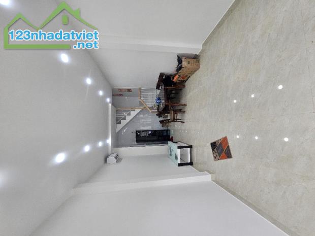 Mặt tiền kinh doanh vip đoạn Nguyễn Trãi - Lê Hồng Phong giá chỉ 11 tỏi