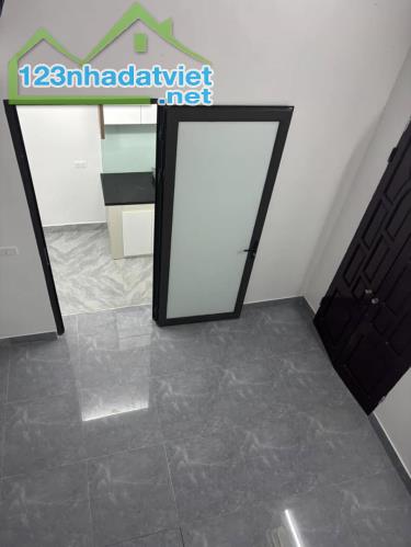 Cần bán nhà ngõ Nghĩa Dũng, Ba Đình giá chỉ 2.4 tỷ, 37m2x2T ảnh thật - 1