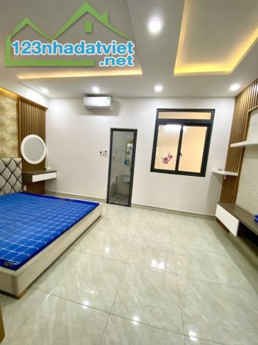 Bán nhà Hẻm xe hơi Thống Nhất - Nguyễn Văn Lượng, Gò Vấp, 5x14m, 5T - 5PN, 9.5 tỷ.