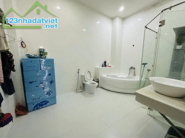 Bán nhà HXH 8m Lê Thúc Hoạch - Nguyễn Sơn, gần Tân Hương, 4.2x11m, 4 Tầng, 6.5 tỷ. - 4
