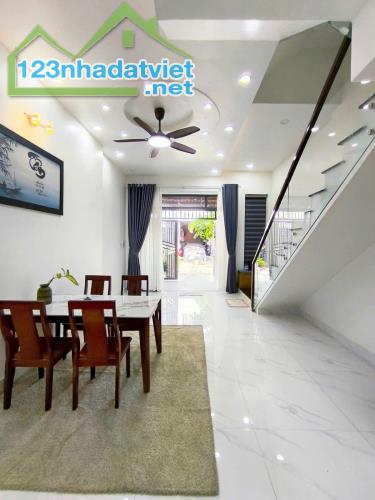 NHÀ ĐẸP MÊ LY Nguyễn Thị Thập - KTS thiết kế - 51m2 - nhỉnh 4 TỶ TL - 3