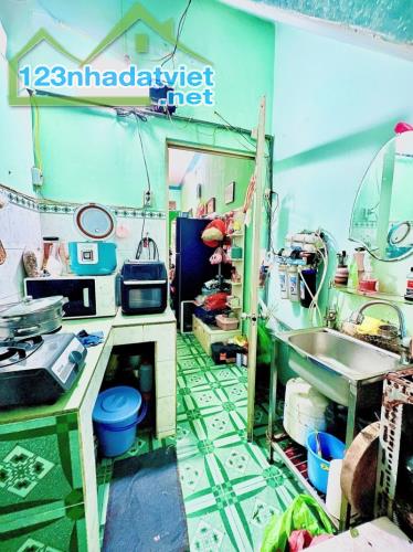 Bán nhà Nguyễn Tri Phương Quận 10 - 2 mặt hẻm - DT 28m2 - 3 tầng - giá chỉ nhỉnh 4 tỷ - 3