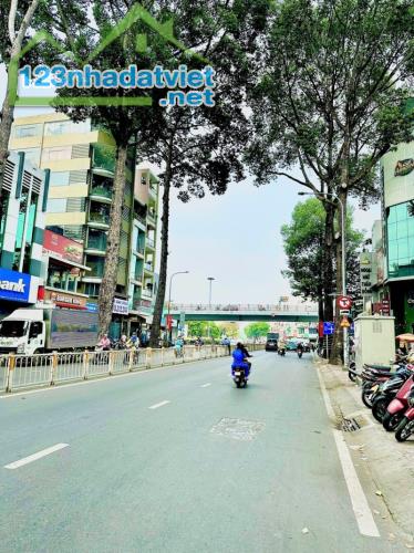 Bán nhà Nguyễn Tri Phương Quận 10 - 2 mặt hẻm - DT 28m2 - 3 tầng - giá chỉ nhỉnh 4 tỷ - 1