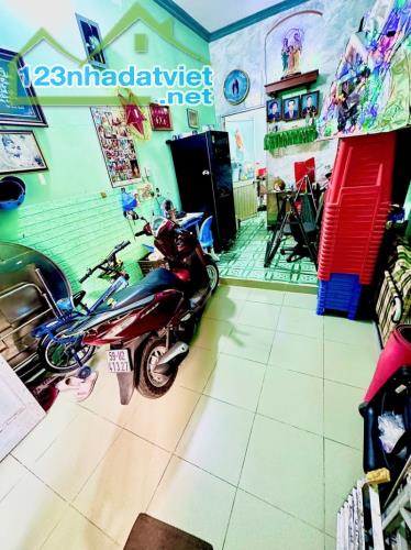 Bán nhà Nguyễn Tri Phương Quận 10 - 2 mặt hẻm - DT 28m2 - 3 tầng - giá chỉ nhỉnh 4 tỷ