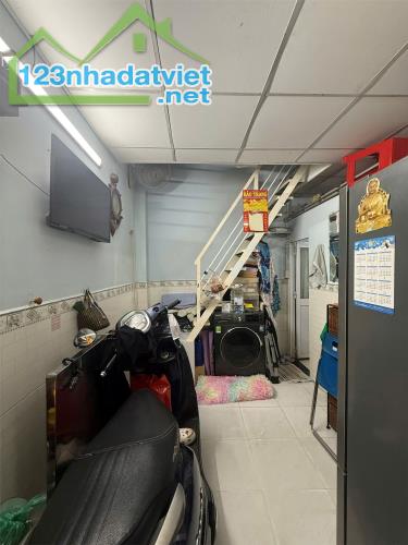 HẺM XE HƠI,BÁN NHÀ 2 TẦNG,THỐNG NHẤT, P16 GÒ VẤP, NHỈNH 1 TỶ
