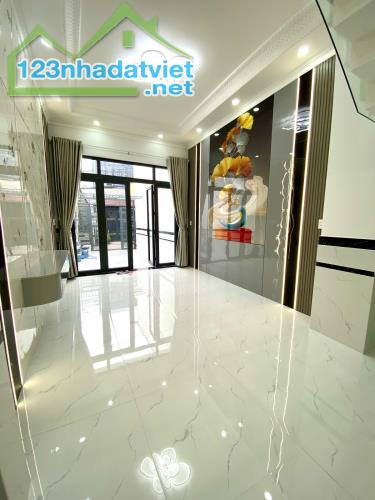 Bán nhà Mặt Tiền Thới An - Quận 12.  Có sân rộng cho thuê Mặt bằng kinh doanh. 💥Nở hậu 8m - 1