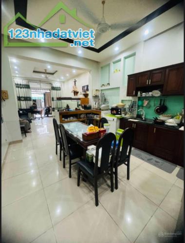 Mặt tiền Tân Quý, Q.Tân Phú, 2T Sân thượng 87 m2 gần chợ Tân Hương Chỉ 7 tỉ xx - 2