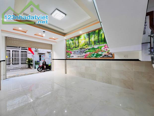 NHÀ MỚI 3 TẦNG - 4mX12m - NGUYỄN VĂN QUÁ ĐÔNG HƯNG THUẬN QUẬN 12 - 3