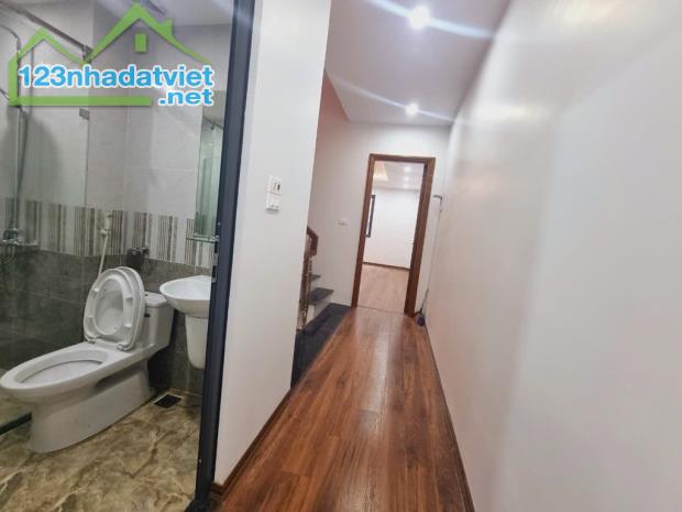 💥💥💥BÁN NHÀ DÂN XÂY HIỆN ĐẠI,PHỐ THÁI THỊNH, NHÀ 5 TẦNG 2 THOÁNG Ô TÔ LÙI CỬA