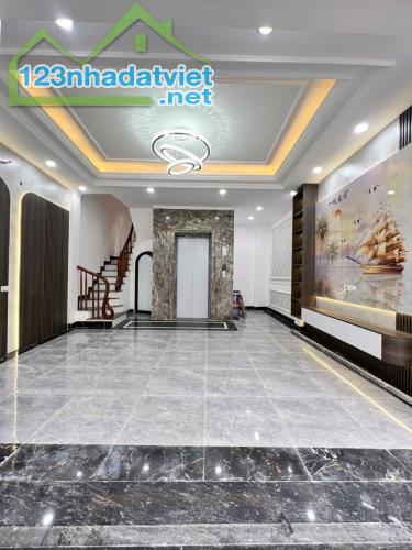 Bán nhà Khương Đình ngõ thông dân xây lô góc nhà đẹp ở luôn 40m 6 tầng thang máy  giá 9.9 - 2
