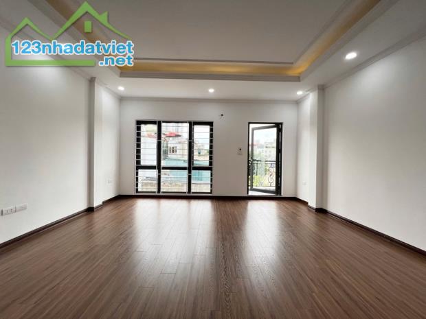 Bán nhà Khương Đình ngõ thông dân xây lô góc nhà đẹp ở luôn 40m 6 tầng thang máy  giá 9.9