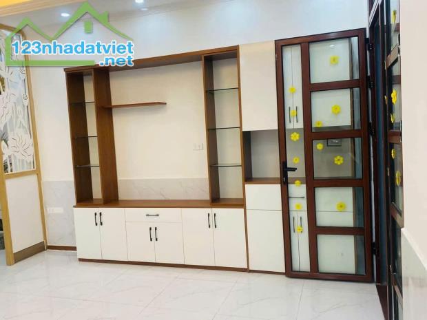 NHÀ NGÕ KHƯƠNG ĐÌNH, THANH XUÂN - 35M2 - 5 TẦNG - MT 5M - GIÁ 6.6 TỶ - NGÕ NÔNG, SÁNG - 4