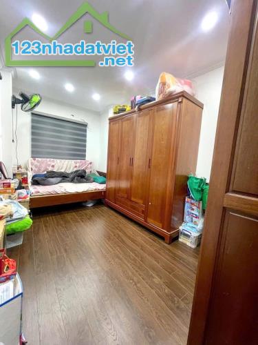 BÁN NHÀ VÕNG THỊ -LOGOC 3 MẶT-30M RA PHỐ -MẶT NGÕ THÔNG-6 TẦNG- NHỈNH 7 TỶ - 4