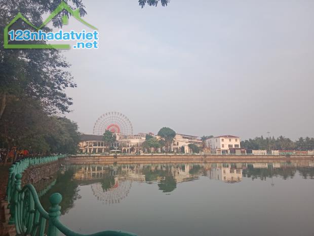 Bán nhà Lạc Long Quân thông Xuân La – Tây Hồ. Diện tích 90m2, giá 26.9 tỷ.