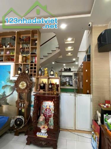 BÁN GẤP NHÀ 4 TẦNG - MẶT TIỀN ĐƯỜNG 12M - KHU TÊN LỬA - SÁT BÊN AEON MALL - 2