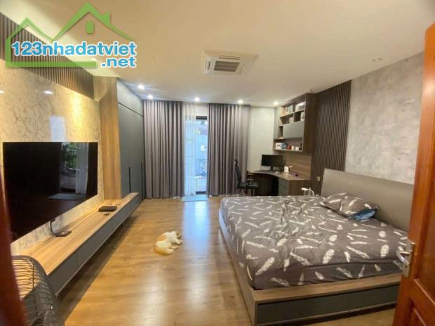 Cực đẹp phố Lạc Long Quân 90m2, 4T, MT5m ô tô thoải mái bên đường là Hồ Tây ở sướng - 1
