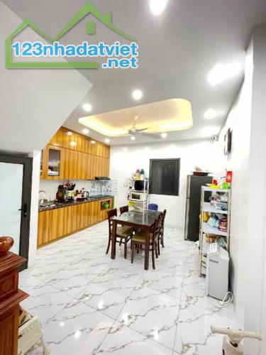 Nhà đẹp Mỹ Đình, ngõ rộng, 10m ra đường oto, 200m ra bãi xe, 43m2, Chỉ 7.15Tỷ - 1