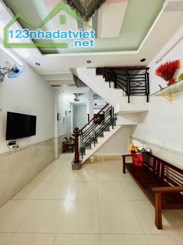 Bán nhà Đường số 4 p11 gò vấp 38m 2tầng giá 4 tỷ p11 gò vấp - 4