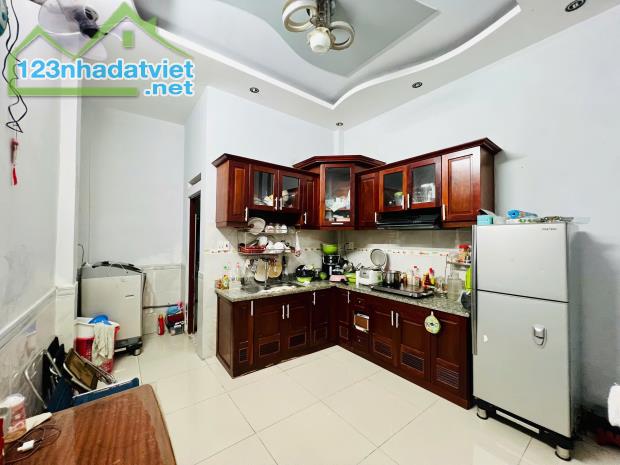 Bán nhà Đường số 4 p11 gò vấp 38m 2tầng giá 4 tỷ p11 gò vấp - 3