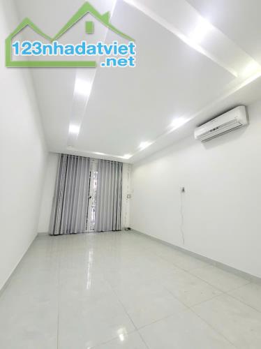 N229 - Nhà Bán Hẻm xe hơi , Nguyễn Hiền ,  4 tầng btct , 40m2,  Phường 4 Quận 3 giá 9 tỷ 5