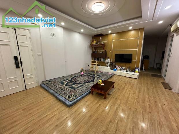 Hiếm, căn hộ CT2B Mễ Trì Hạ, Nam Từ Liêm, 85m2, Căn Góc, 2 ngủ, full nội thất, nhỉnh 4 tỷ - 1