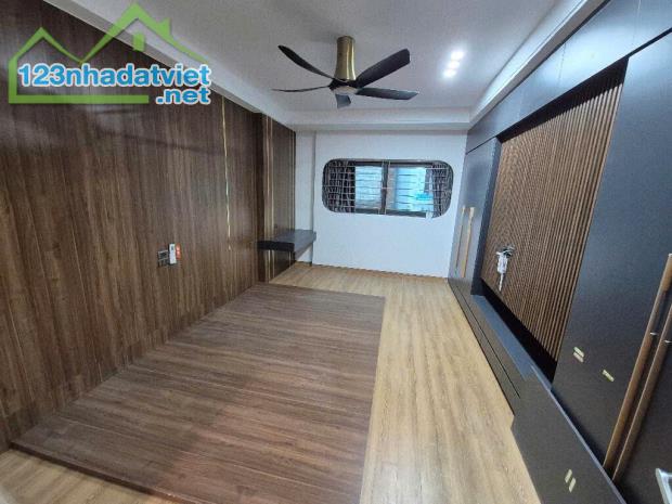 bán nhà Thanh Xuân 38m Bùi Xương Trạch lô góc, đầy đủ nội thất - 3